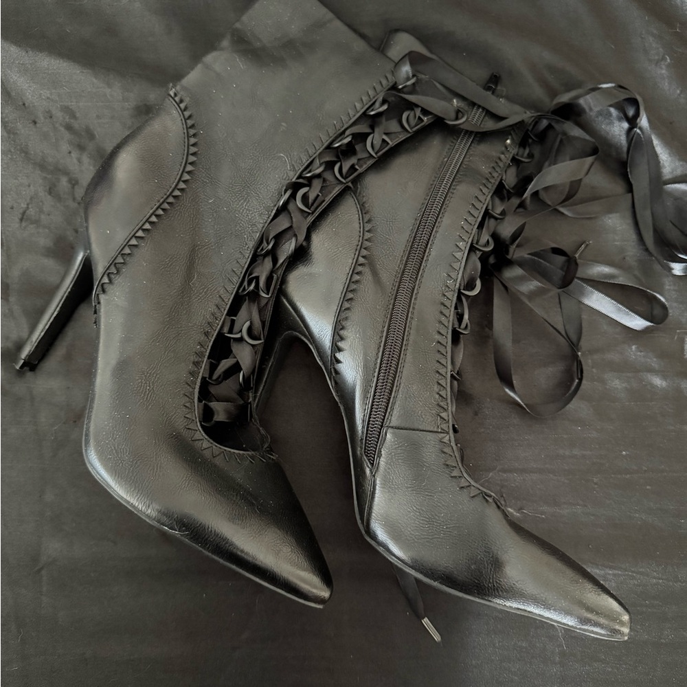 House of Widow Elegant Black Stiletto Boots